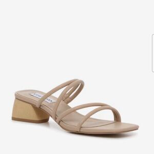 Steve Madden Assured Sandal in tan